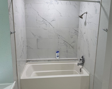 12907 Ashford Knoll Drive - Photo Thumbnail 4