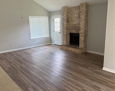 12907 Ashford Knoll Drive - Photo Thumbnail 14