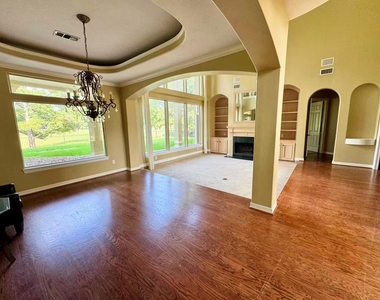 15106 Green Tavern Court - Photo Thumbnail 4