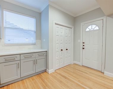 2202 Wentworth Street - Photo Thumbnail 19