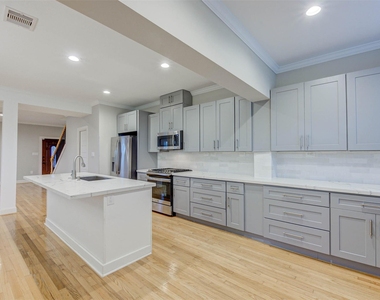 2202 Wentworth Street - Photo Thumbnail 9