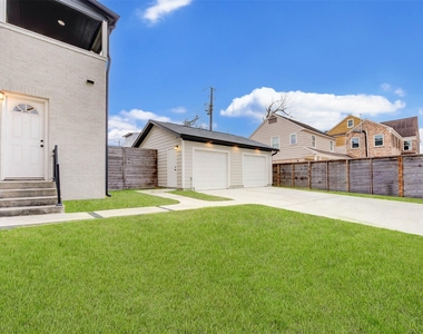 2202 Wentworth Street - Photo Thumbnail 36