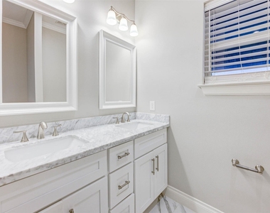 2202 Wentworth Street - Photo Thumbnail 27