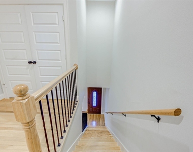 2202 Wentworth Street - Photo Thumbnail 22