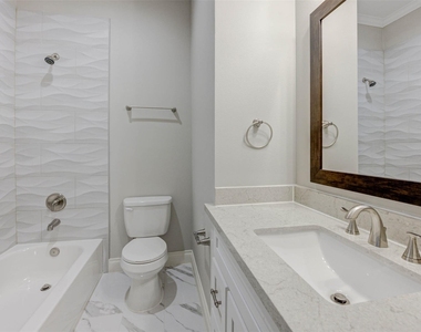 2202 Wentworth Street - Photo Thumbnail 32