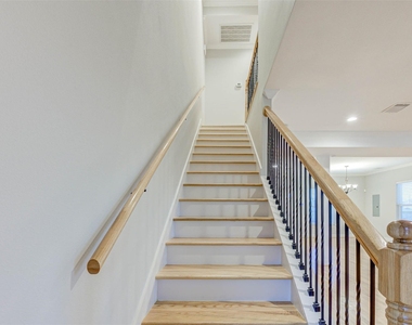 2202 Wentworth Street - Photo Thumbnail 21
