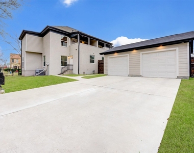 2202 Wentworth Street - Photo Thumbnail 37