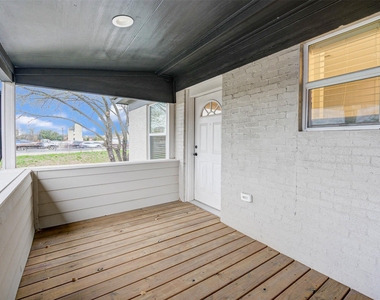 2202 Wentworth Street - Photo Thumbnail 33