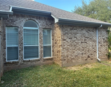 2203 Summer Bay Court - Photo Thumbnail 35