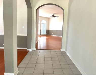2203 Summer Bay Court - Photo Thumbnail 9
