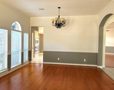 2203 Summer Bay Court - Photo Thumbnail 8