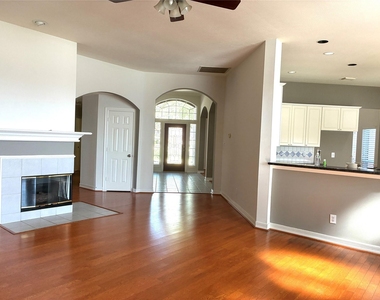 2203 Summer Bay Court - Photo Thumbnail 10
