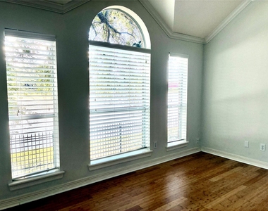 2203 Summer Bay Court - Photo Thumbnail 14
