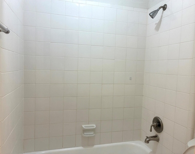 2203 Summer Bay Court - Photo Thumbnail 32
