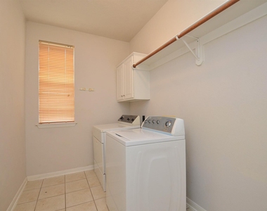 1218 Irish Mist Court - Photo Thumbnail 32