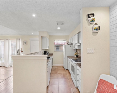2419 Briarwest Boulevard - Photo Thumbnail 4