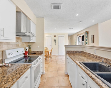 2419 Briarwest Boulevard - Photo Thumbnail 5