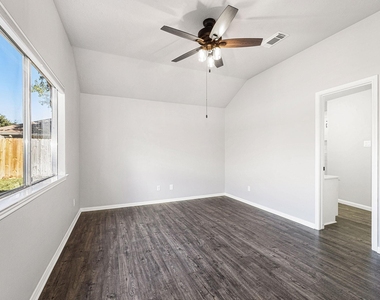 18234 Campbellford Drive - Photo Thumbnail 5