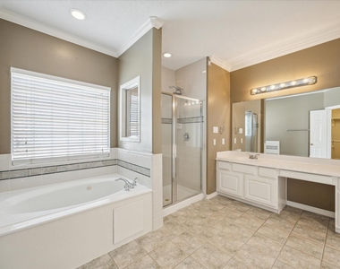 2802 Briarhurst Park - Photo Thumbnail 16