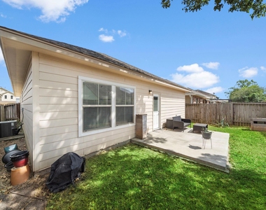 18319 Hillingdon Lane - Photo Thumbnail 34