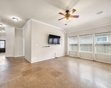 18319 Hillingdon Lane - Photo Thumbnail 8