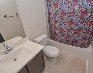 6490 Calgary Woods Lane - Photo Thumbnail 28
