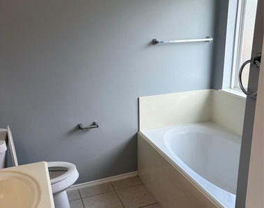 7214 Crescent Mills Drive - Photo Thumbnail 21
