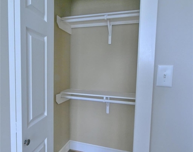 536 Columbia - Photo Thumbnail 14