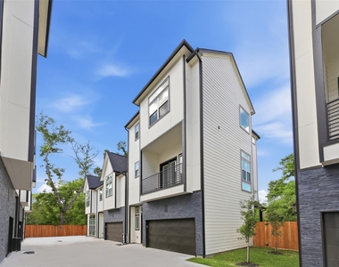 1913 Hoskins Drive - Photo Thumbnail 2