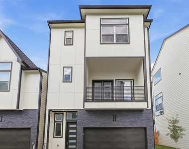 1913 Hoskins Drive - Photo Thumbnail 1