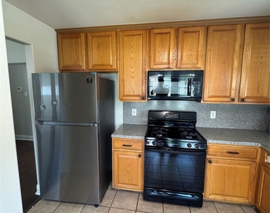 18203 Winding Timbers Lane - Photo Thumbnail 6
