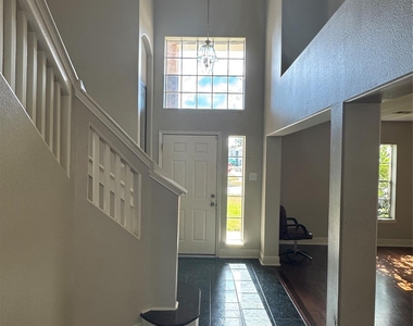 18203 Winding Timbers Lane - Photo Thumbnail 2
