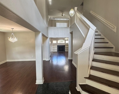 18203 Winding Timbers Lane - Photo Thumbnail 3