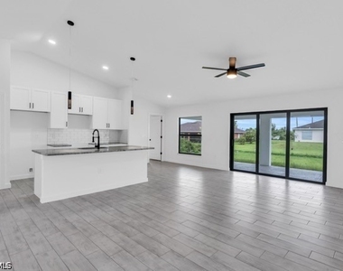 1507 Paula Avenue S - Photo Thumbnail 2