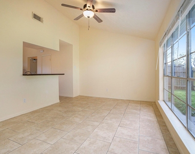 5904 Misty Meadow Street - Photo Thumbnail 3