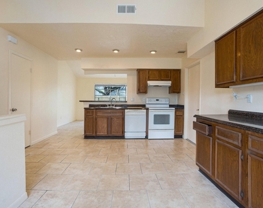 5904 Misty Meadow Street - Photo Thumbnail 5