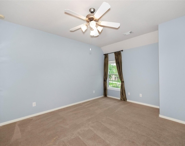 15 Pawprint Place - Photo Thumbnail 39