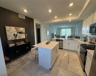 15285 Green Acres Avenue - Photo Thumbnail 2