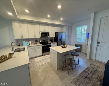 15285 Green Acres Avenue - Photo Thumbnail 8