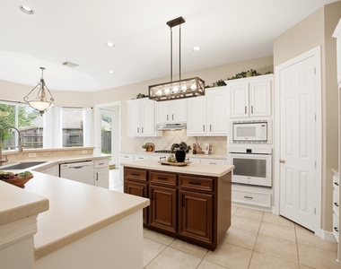 1322 Kirby Lake Court - Photo Thumbnail 11