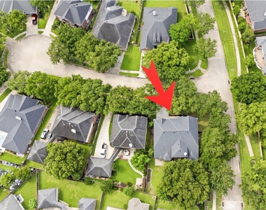 1322 Kirby Lake Court - Photo Thumbnail 3