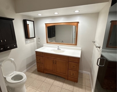 233 Sw 43rd Street - Photo Thumbnail 17