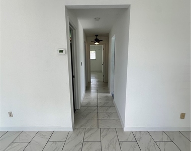 10 Tangerine Court - Photo Thumbnail 8