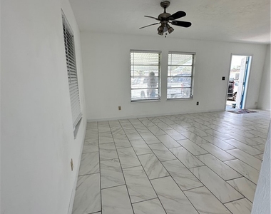 10 Tangerine Court - Photo Thumbnail 9