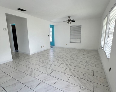 10 Tangerine Court - Photo Thumbnail 13