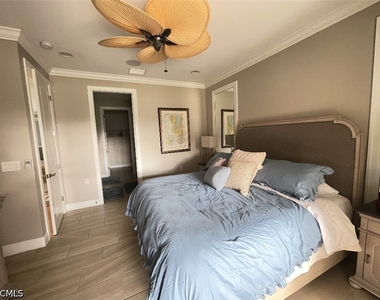 11900 Grosseto Court - Photo Thumbnail 9