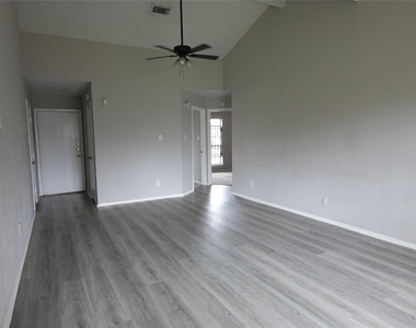 10811 Thorncliff Drive - Photo Thumbnail 1