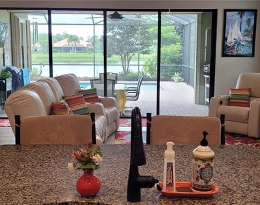 12482 Kentwood Avenue - Photo Thumbnail 11