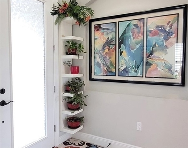 12482 Kentwood Avenue - Photo Thumbnail 6