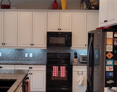 12482 Kentwood Avenue - Photo Thumbnail 14
